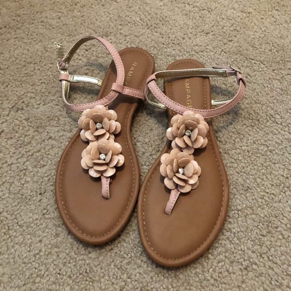 Blush flower sandals